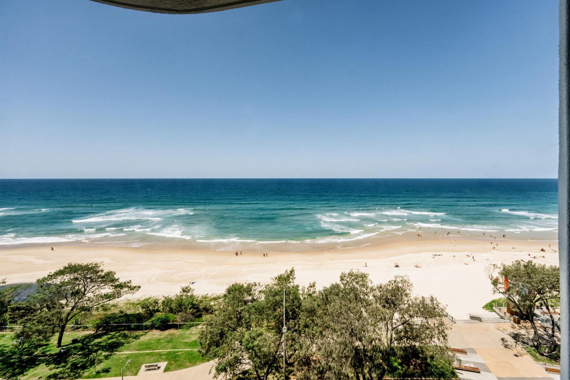 Olympus Beachfront Apartments Gold Coast Exterior photo